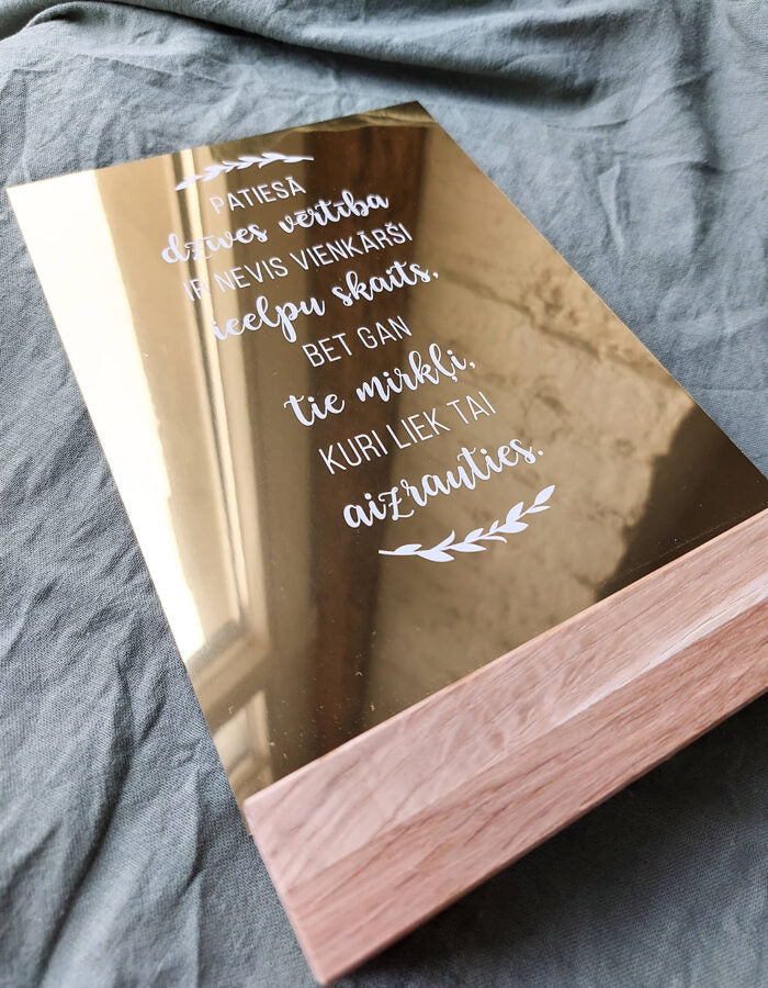 Text/mirror Image